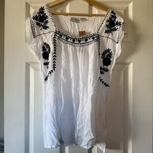NWT Raya Sun White & Black Embroidered Boho Tunic Top Medium